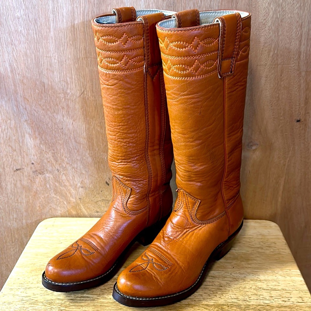 Women’s  size 6.5 custom hand made boots Stewart boot co. fully reconditioned